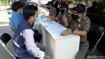 Bandel Tak Pakai Masker, Sopir Angkot di Bogor Dihukum Push Up
