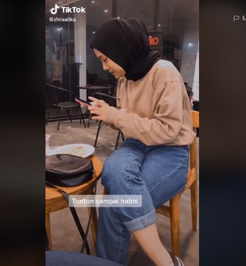 Diajak kenalan pakai kentang goreng