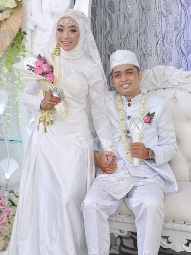 Ellen Ita Nasryah dan Cakra Lazuardi