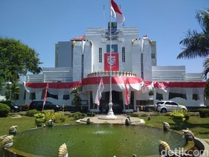 Simak Nih! Potret Lawas dan Anyar Gedung Balai Kota Cirebon