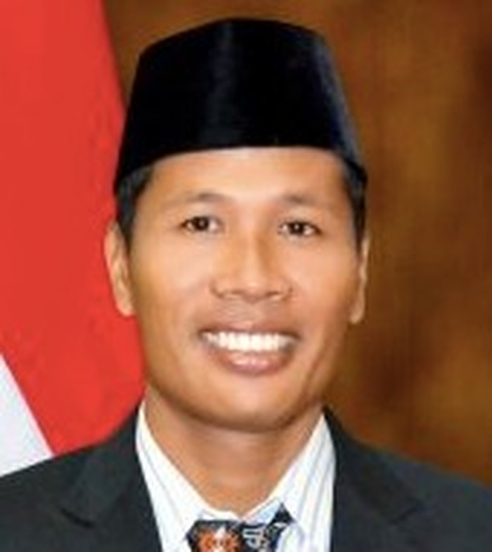 https://dprd.riau.go.id/pimpinan-dewan/