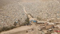 Pemandangan udara di Pemakaman Martires 19 de Julio di Comas, di pinggiran kota Lima, Peru. Marcos Reategui/Getty Images  