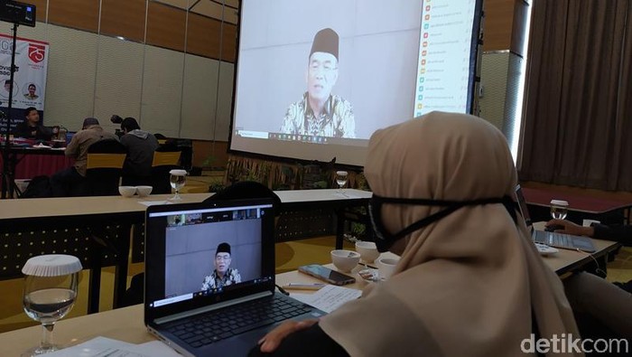 Menko PMK Muhadjir Effendy dalam webinar, Selasa (25/8/2020).