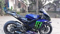Modifikasi Vixion tersebut merupakan hasil garapan bengkel Creative Custom, Banjarnegara, Jawa Tengah. Sekilas hasilnya cukup presisi dan tidak terkesan seperti modifikasi asal jadi. Foto: Creative custom/Jorgie Candrono