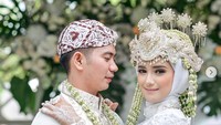 Sebelumnya para netizen sempat kesal dengan Rizki DA karena tak mengajak sang istri saat pulang kampung ke Medan. Dok. Instagram/nadyamustikarahayu
