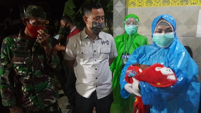 penemuan bayi di surabaya