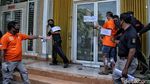 Polisi Bersenjata Kawal Rekonstruksi Penembakan di Kelapa Gading