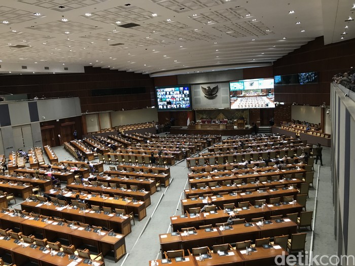 Rapat paripurna DPR pada 25 Agustus 2020 (Rolando/detikcom)