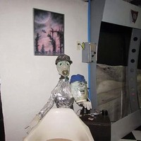 Rumah yang terdiri dari dua lantai ini juga dilengkapi dengan dapur, ruang untuk mencuci pakaian, gudang, kamar mandi, dan 3 kamar tidur. Foto: dok. Zillow