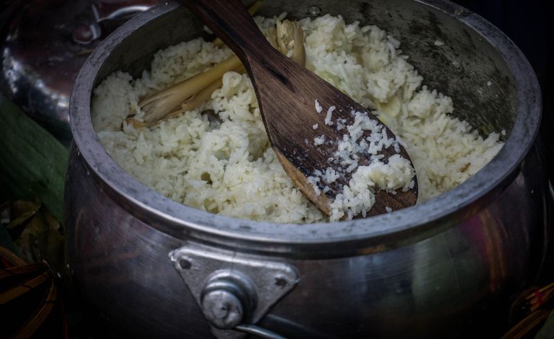 Tips Membuat Nasi Liwet Sunda yang Pulen Gurih