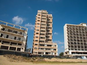 Foto: Heningnya Varosha, Kota Hantu yang Populer di Tahun 70-an