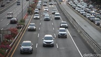 Bahu jalan jelas diperuntukkan untuk keadaan darurat dan biasanya dipakai oleh petugas patroli jalan tol.