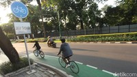 Terlepas dari itu, usulan Anies memang hampir mustahil dilaksanakan. 