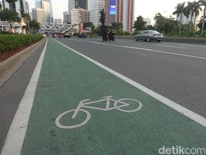 Alasan Anies Usul Road Bike Bisa Melintas di Tol Minggu Pagi