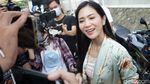 Senyuman Bunga Zainal yang Bikin Jumat Pagi Kamu Makin Semangat
