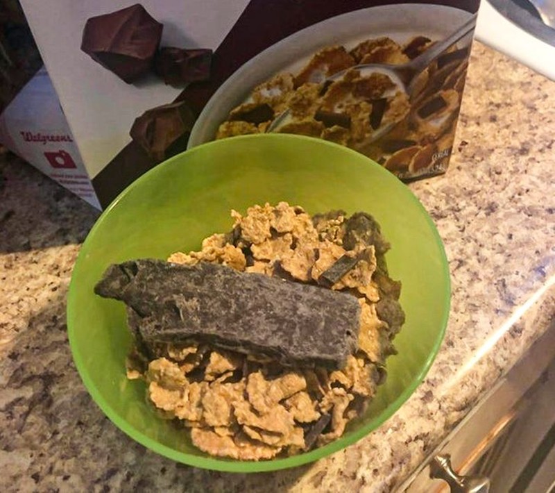 fotoinet unik benda biasa raksasa