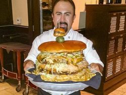 Kumpulan Foto Unik, Benda Biasa Berukuran Raksasa