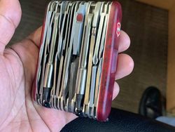 Kumpulan Foto Unik, Benda Biasa Berukuran Raksasa