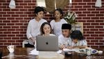Mau Nyapres Dicibir Netizen, Giring dan Istri Beri Jawaban Ini