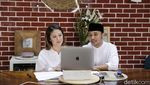 Mau Nyapres Dicibir Netizen, Giring dan Istri Beri Jawaban Ini