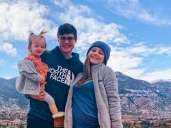 Sosok YouTuber Remaja Meninggal, Tinggalkan Istri dan 2 Anak