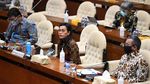 Sri Mulyani Bahas Laporan Keuangan di DPR