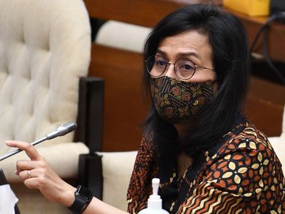 Sri Mulyani Bahas Laporan Keuangan di DPR