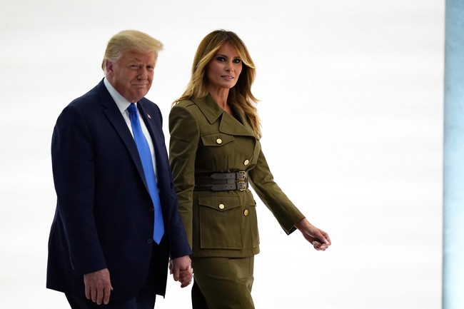 Di samping Melania Trump, dua anak Trump, Tiffany dan Eric juga berpidato di hari yang sama. Konvensi Nasional Partai Republik 2020 berlangsung sampai 27 Agustus dalam rangka mengampanyekan Donald J. Trump untuk periode kedua kepresidenannya. Di pilpres November 2020 mendatang, Sang Petahana akan berhadapan dengan mantan wakil presiden AS Joe Biden dari Partai Demokrat. (Foto: AP/Evan Vucci)