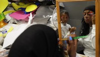 Digelar sejak tahun 1966, Karnaval Notting Hill jadi salah satu festival yang paling dinanti oleh warga London maupun para wisatawan yang berkunjung ke Ibu Kota Inggris tersebut. Tak heran, tiap karnaval itu digelar, warga tumpah ruah memenuhi jalan-jalan London barat untuk merayakan karnaval tersebut.