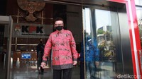 Para peserta keluar Gedung KPK usai menghadiri Aksi Nasional Pencegahan Korupsi (ANPK).