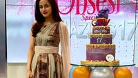 Belakangan namanya banyak diperbincangkan netizen karena penampakan rumah mewahnya. Hal itu dibagikan oleh Boy William dalam sebuah video di channel YouTubenya. Foto: Instagram