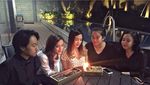 Intip Gaya Mewah dan Elegan Ovi Dian saat Kulineran