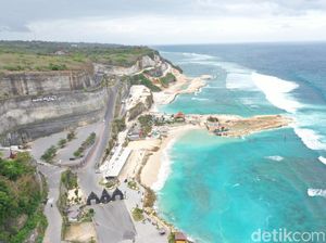 Celebrity on Vacation: Pesta dan Dansa di Pantai Melasti