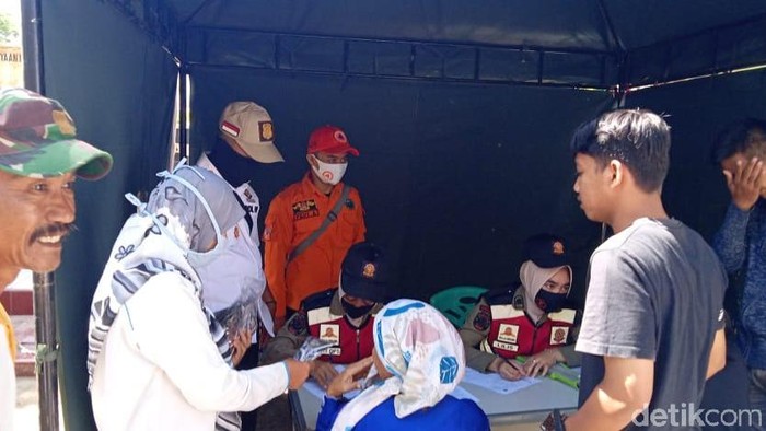 Pemkab Cirebon razia masker di 9 wilayah zona merah penyebaran COVID-19
