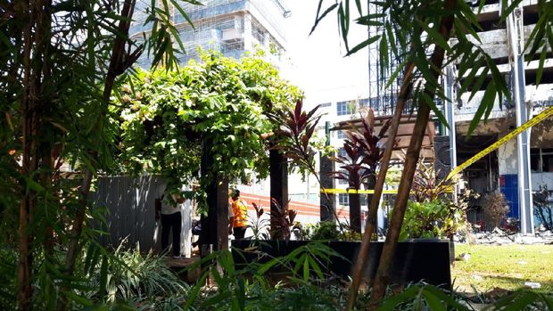 Polisi olah TKP Kebakaran Gedung Kejagung (Foto: Rahel/detikcom)