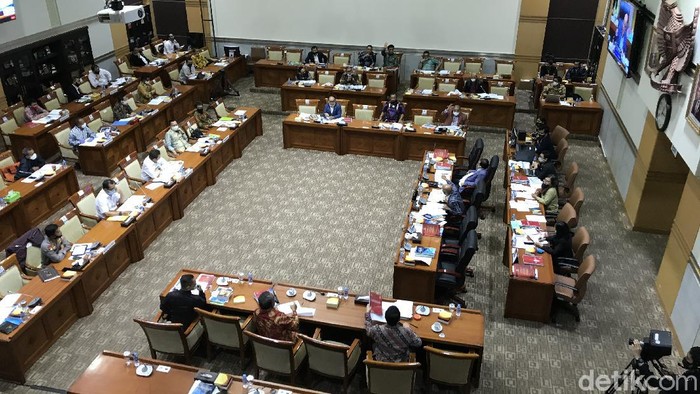 Rapat Komisi III DPR dengan para mitra kerja membahas anggaran yang kemudian ditunda (Rolando Fransiscus Sihombing/detikcom)