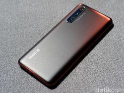 Unboxing Realme X50 Pro 5G, Ponsel Gahar Harga Rp 12 Juta