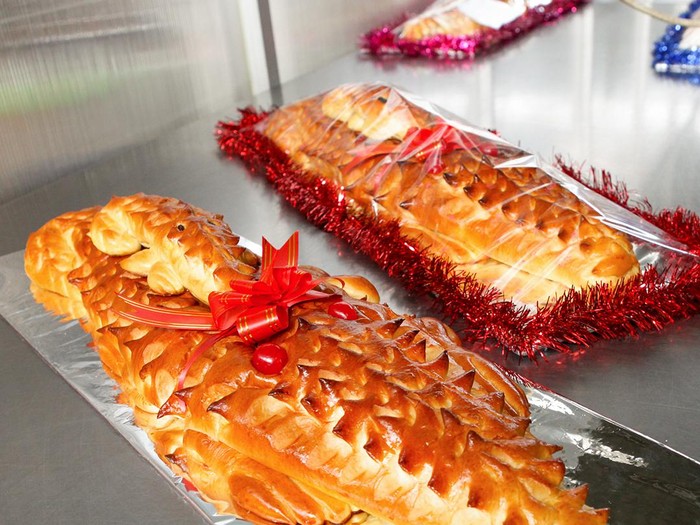 roti buaya makanan ikonik betawi roti buaya makanan ikonik betawi
