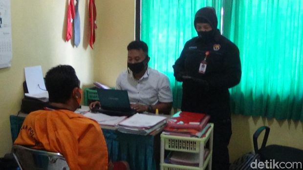 suami bakar istri