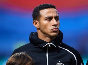 Hansi Flick Tegaskan Masih Andalkan Thiago Alcantara