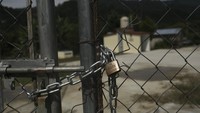 Sekolah di desa Yeton, distrik Aldama, negara bagian Chiapas, Meksiko masih di tutup akibat pandemi COVID-19.  