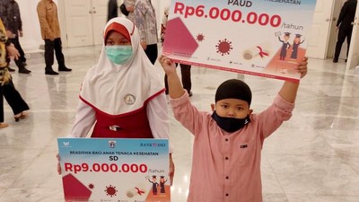 Beasiswa untuk Anak-anak Tenaga Kesehatan