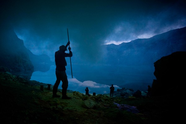 Titik-titik tersebut di antaranya Kawah Ijen, Kawah Wurung, Air Panas Blawan, maupun Batu Soon untuk geologi. Juga ada kebun kopi, strawberry untuk biodiversity. Dan tari Ojhung, Singo Ulung, untuk aspek culture. Getty Images/Ulet Ifansasti Titik-titik tersebut di antaranya Kawah Ijen, Kawah Wurung, Air Panas Blawan, maupun Batu Soon untuk geologi. Juga ada kebun kopi, strawberry untuk biodiversity. Dan tari Ojhung, Singo Ulung, untuk aspek culture. Getty Images/Ulet Ifansasti