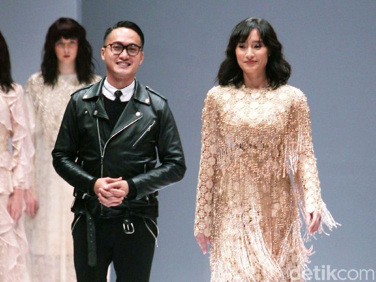 Barli Asmara Meninggal Dunia, Ini Kenangan Sang Desainer Dalam Karya