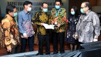 Meskipun demikian mereka tetap optimistis akan tetap bertumbuh sebagai wujud komitmen perusahaan untuk mendukung pertumbuhan ekonomi nasional. dok. Jtrust Bank