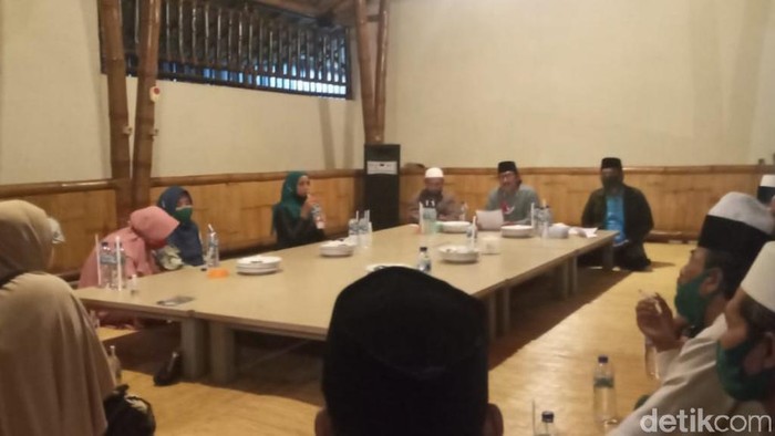 Guru Ngaji Sambut Pencalonan Gus Ipul dalam Pilwali Pasuruan