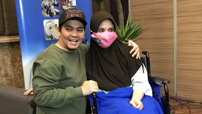 Indra Bekti dan Aldilla Jelita