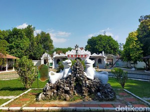 Keraton Kasepuhan Tutup, Pengelola Tetap Lestarikan Bangunan
