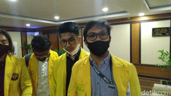 Menteri Kordinator Sosial dan Politik BEM KM Universitas Negeri Semarang (Unnes), Frans Napitu di DPRD Jateng, Rabu (26/8/2020).