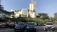 Saat dibuka lagi nanti, semua masyarakat dan pelaku usaha diminta untuk mematuhi protokol kesehatan dalam bioskop.